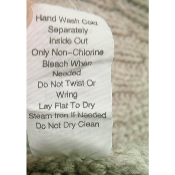 CAbi Womens Oatmeal Wool Blend Cable Knit Vest Cardigan Style #499 Size M. - Picture 7 of 9